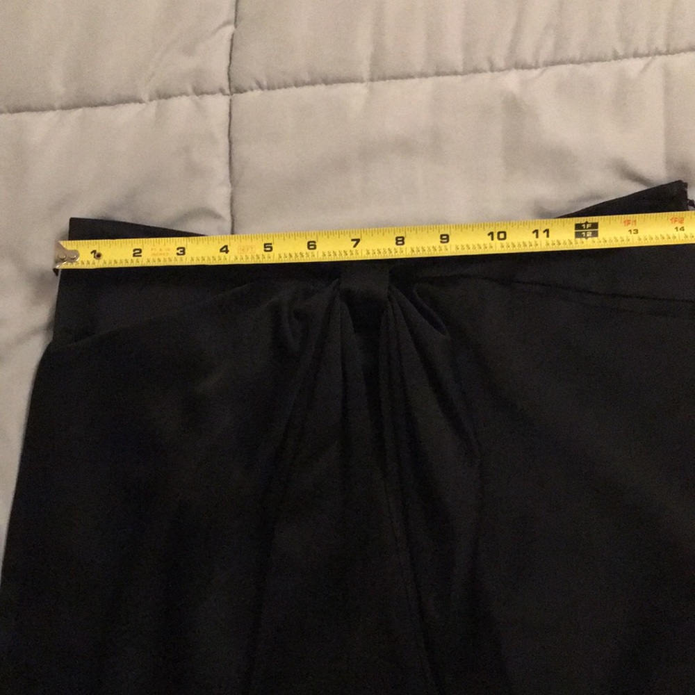 NEW Victoria's Secret black skirt in satin fabric - Picture 4 of 6